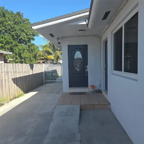 7401 SW 21st Street Miami FL 33155