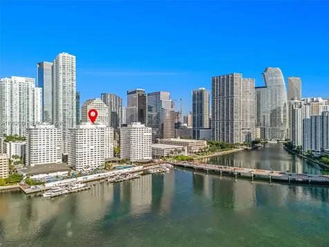 905 Brickell Bay Drive Miami FL 33131