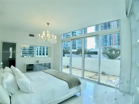 50 S Pointe Drive Miami Beach FL 33139