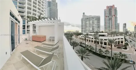 50 S Pointe Drive Miami Beach FL 33139