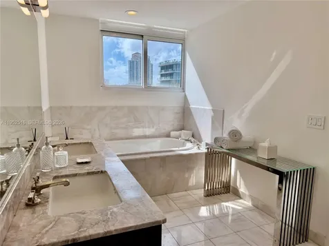 50 S Pointe Drive Miami Beach FL 33139