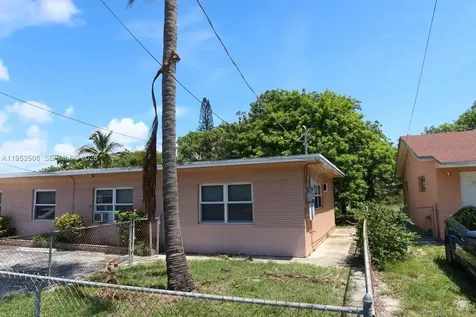 205 SE 10th Street Hallandale Beach FL 33009