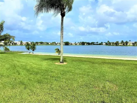 840 Independence Drive Homestead FL 33034