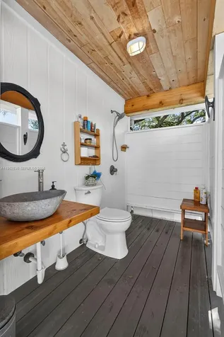 5060 Mongo Way Palm Beach Gardens FL 33418