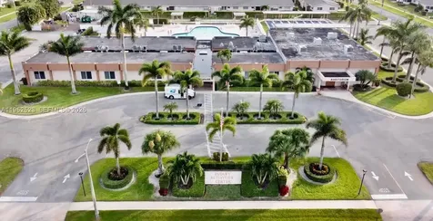 2772 Dudley Drive E West Palm Beach FL 33415