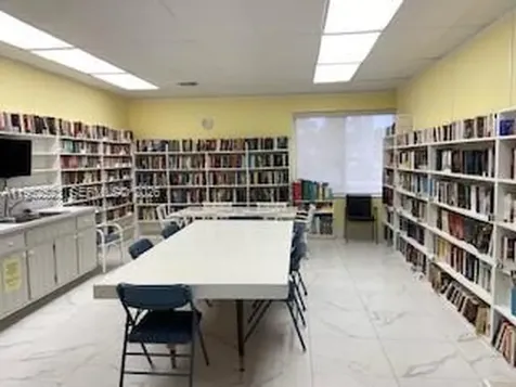 2772 Dudley Drive E West Palm Beach FL 33415