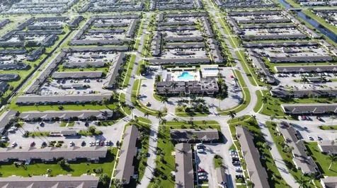 2772 Dudley Drive E West Palm Beach FL 33415