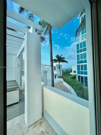 50 S Pointe Drive Miami Beach FL 33139