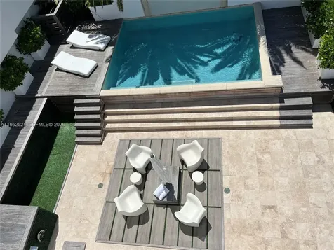 50 S Pointe Drive Miami Beach FL 33139