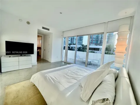 50 S Pointe Drive Miami Beach FL 33139