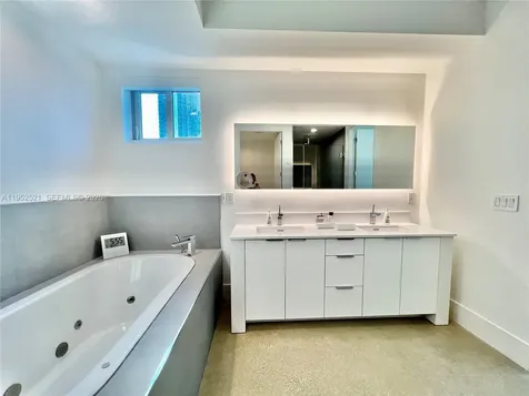 50 S Pointe Drive Miami Beach FL 33139