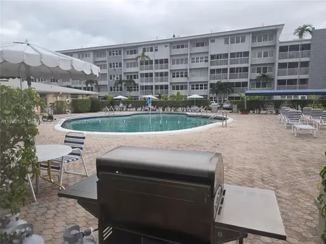 330 SE 2nd Street Hallandale Beach FL 33009