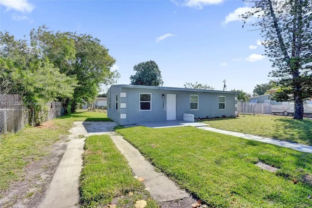 1582 NW 5th Avenue Pompano Beach FL 33060