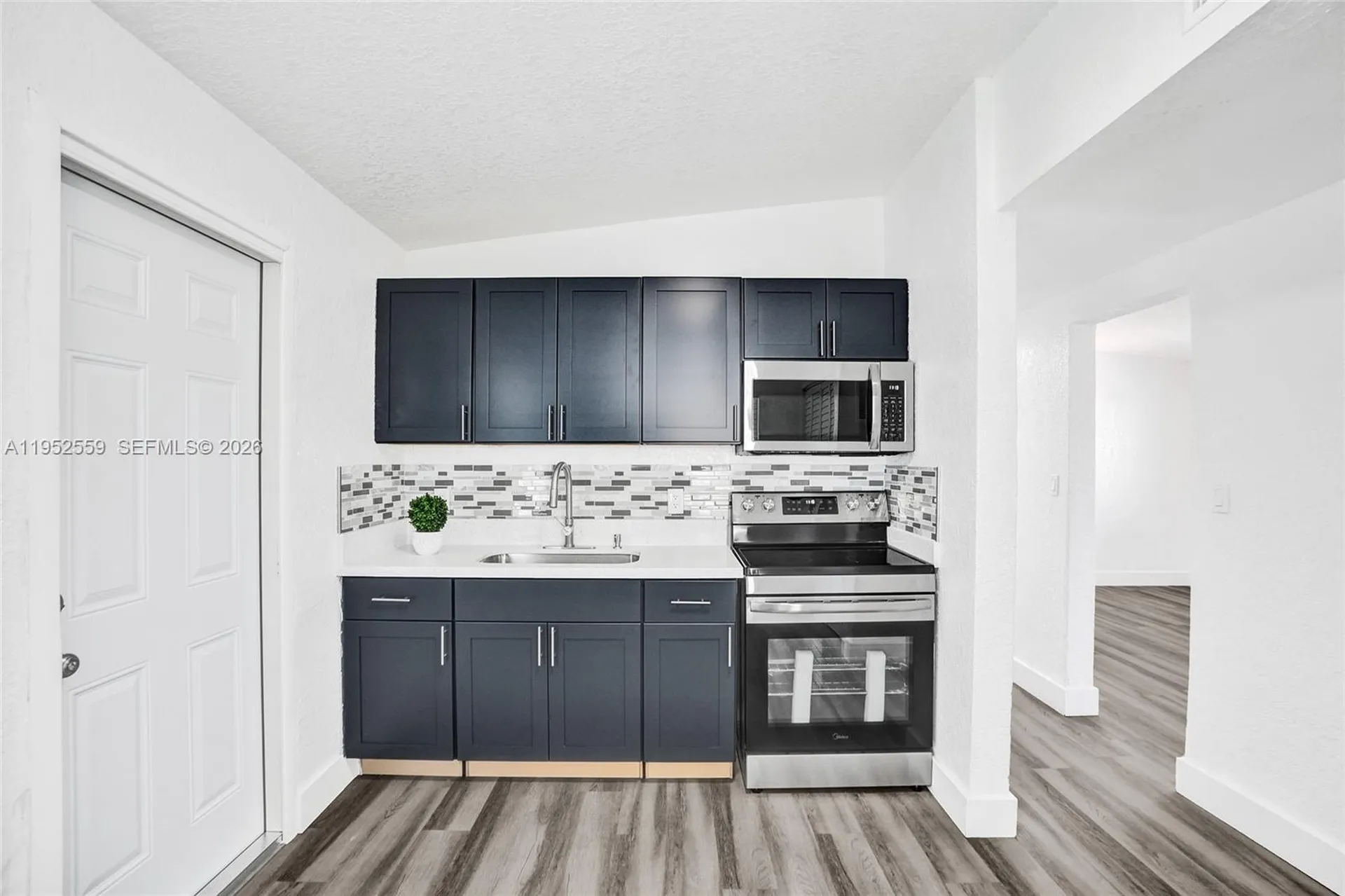 1582 NW 5th Avenue Pompano Beach FL 33060