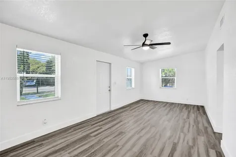 1582 NW 5th Avenue Pompano Beach FL 33060