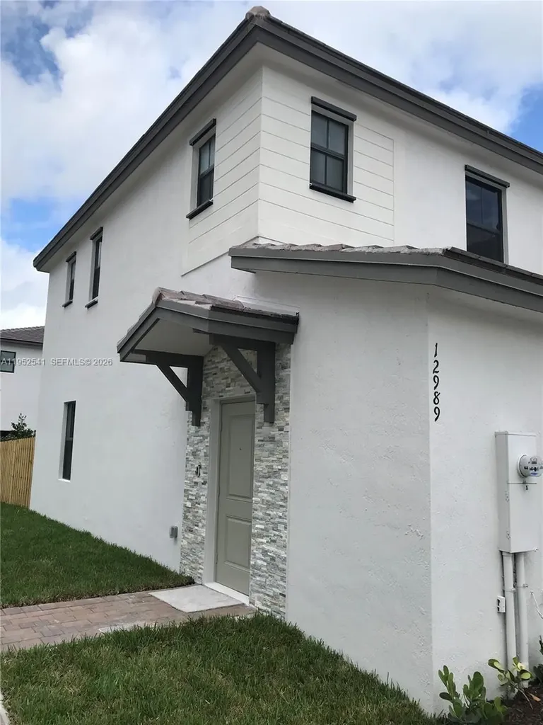 12989 SW 233rd Terrace Miami FL 33032