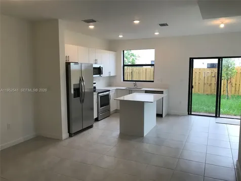 12989 SW 233rd Terrace Miami FL 33032