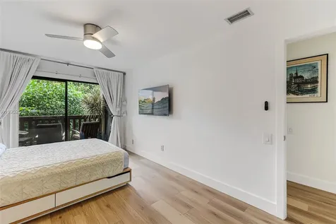 7014 SW 114th Place Miami FL 33173