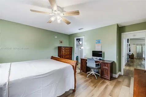 7014 SW 114th Place Miami FL 33173