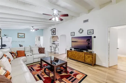 7014 SW 114th Place Miami FL 33173