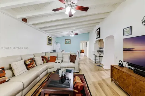 7014 SW 114th Place Miami FL 33173