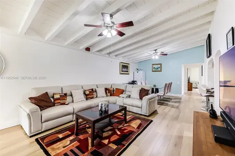 7014 SW 114th Place Miami FL 33173