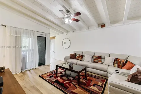 7014 SW 114th Place Miami FL 33173