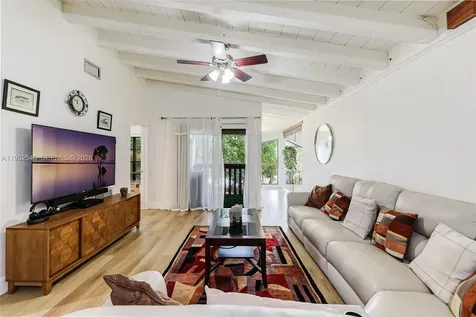7014 SW 114th Place Miami FL 33173