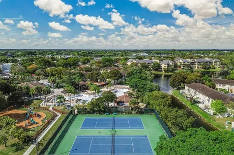 7014 SW 114th Place Miami FL 33173