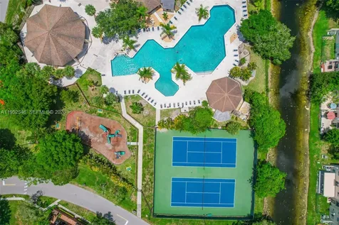 7014 SW 114th Place Miami FL 33173