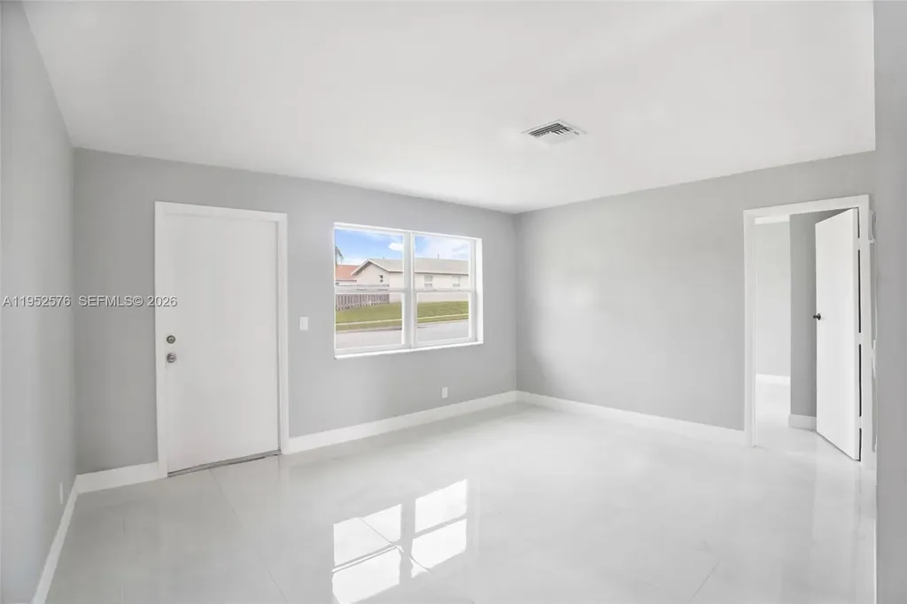968 W 9th Street Riviera Beach FL 33404