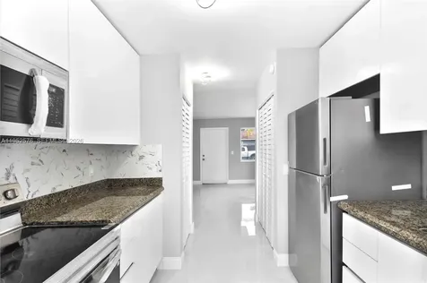 968 W 9th Street Riviera Beach FL 33404