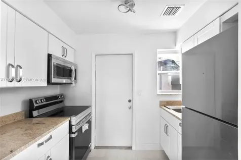 968 W 9th Street Riviera Beach FL 33404