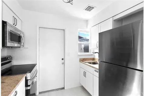 968 W 9th Street Riviera Beach FL 33404