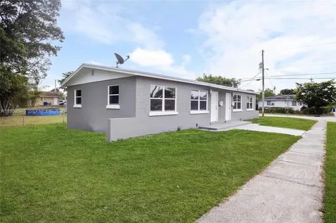 968 W 9th Street Riviera Beach FL 33404