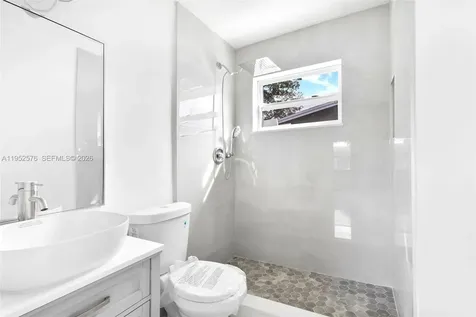 968 W 9th Street Riviera Beach FL 33404