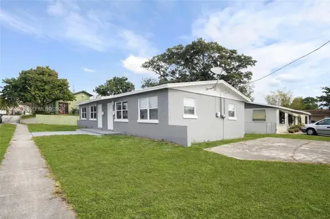 968 W 9th Street Riviera Beach FL 33404