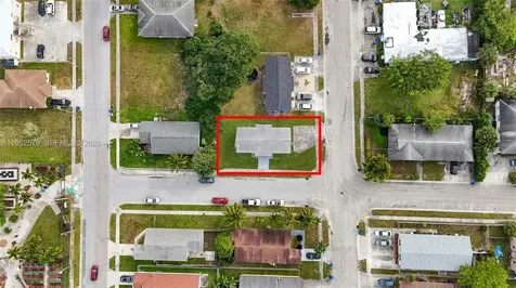 968 W 9th Street Riviera Beach FL 33404
