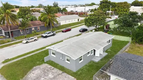 968 W 9th Street Riviera Beach FL 33404