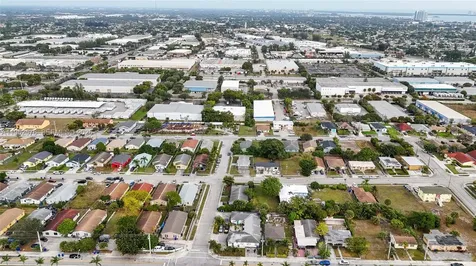 968 W 9th Street Riviera Beach FL 33404