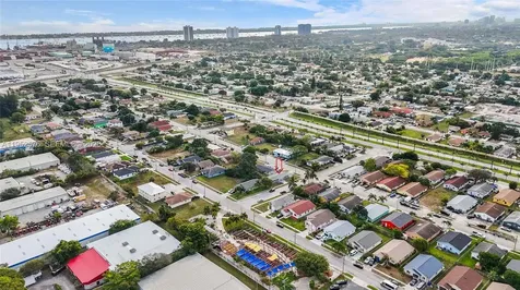 968 W 9th Street Riviera Beach FL 33404