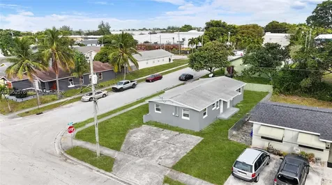 968 W 9th Street Riviera Beach FL 33404
