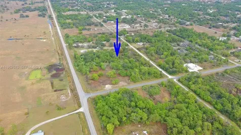 103 Hunting Club Avenue Clewiston FL 33440