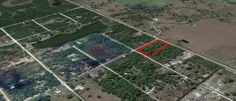103 Hunting Club Avenue Clewiston FL 33440