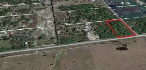 103 Hunting Club Avenue Clewiston FL 33440