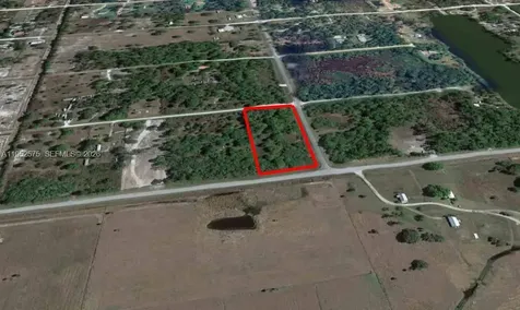 103 Hunting Club Avenue Clewiston FL 33440