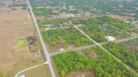 103 Hunting Club Avenue Clewiston FL 33440