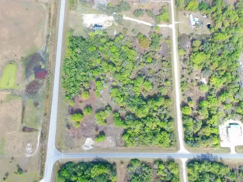 103 Hunting Club Avenue Clewiston FL 33440