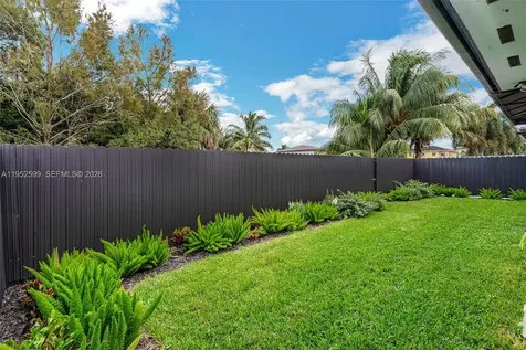 15619 SW 14th Street Miami FL 33194