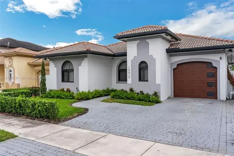 15619 SW 14th Street Miami FL 33194